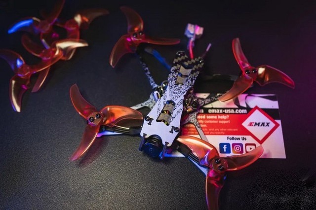 穿越机萌进阶指南:银燕freestyle二代穿越机