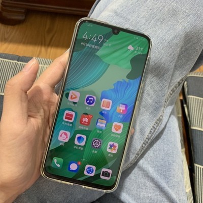 华为nova5pro 全面屏视野更开阔