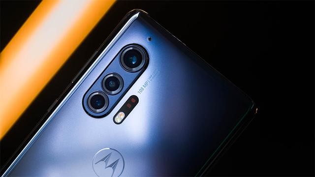 摩托罗拉Edge系列手机正式发布:90Hz瀑布屏 搭载1亿像素摄像头