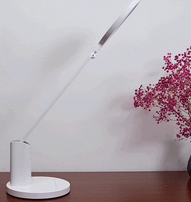 幼儿学习拒绝频闪和蓝光,入手华为达伦护眼台灯