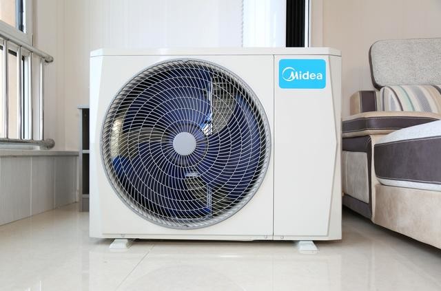 高雅外观无风感制冷快:美的无风感空调舒适星wys