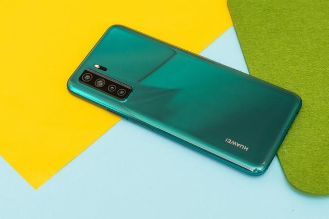 6400万像素四摄华为nova7se上手图赏