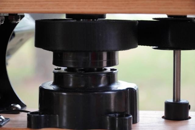 一款划船机最核心的元器件就是轴承.