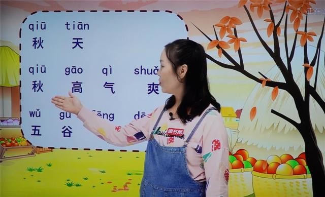 才貌双全,突破边界,海信55E4F电视开箱测评