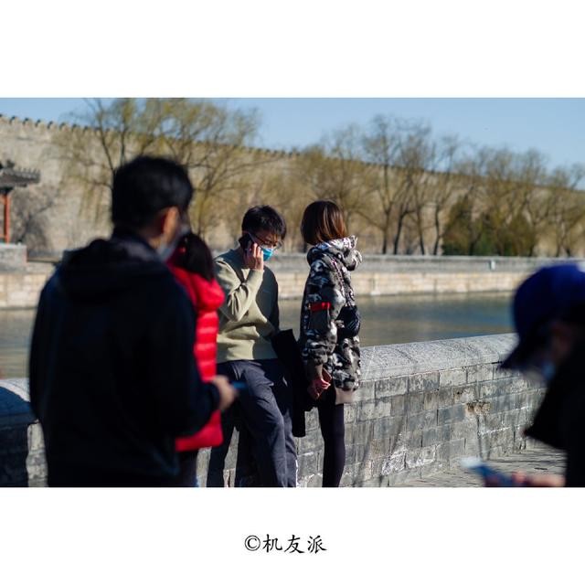 不到3K的徕卡镜头,国产七工匠75mm F1.25,享受极致虚化