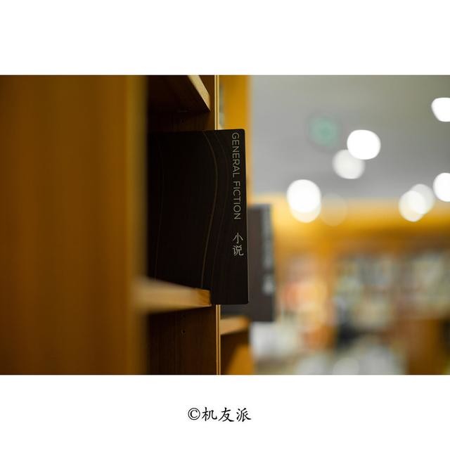 不到3K的徕卡镜头,国产七工匠75mm F1.25,享受极致虚化