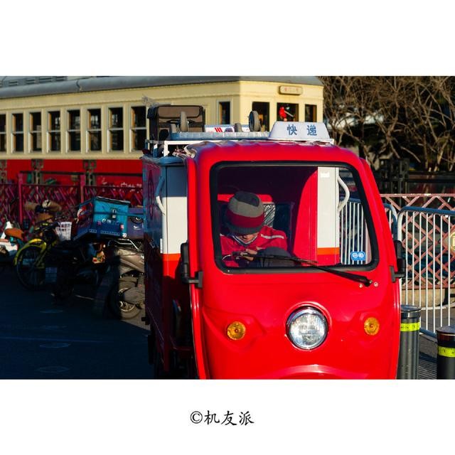 不到3K的徕卡镜头,国产七工匠75mm F1.25,享受极致虚化