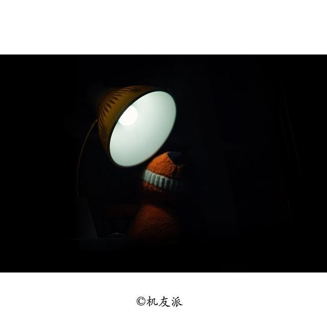 不到3K的徕卡镜头,国产七工匠75mm F1.25,享受极致虚化