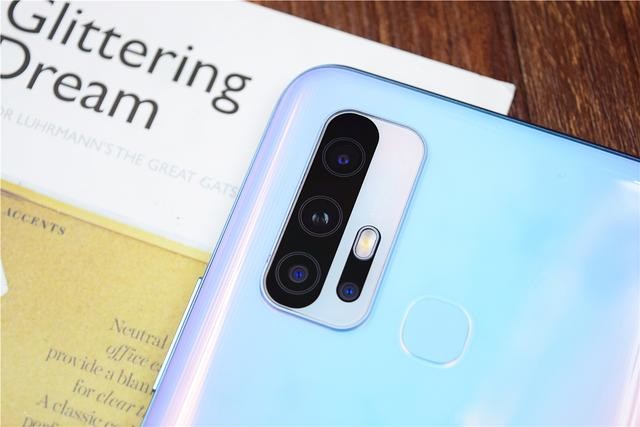 预算2000元5G手机怎么选?vivo Z6可能要更适合你!