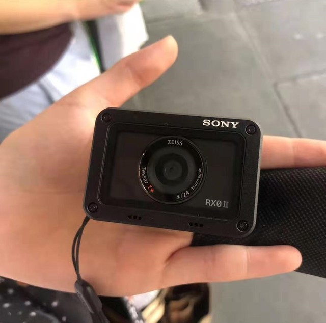 vlog神器 索尼迷你黑卡rx0m mark2