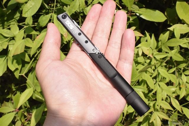 sog索格q2多功能战术笔形折叠刀具体验