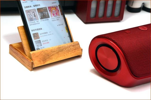 双低音炮、NFC、支持串联、续航15h,这款户外音箱郊游聚会都合适