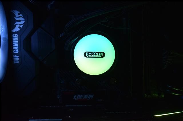 手把手教你装CPU水冷,超频三凌镜360水冷分享