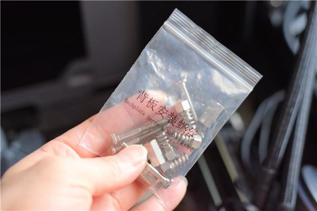 手把手教你装CPU水冷,超频三凌镜360水冷分享