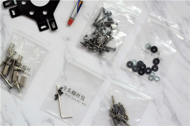 手把手教你装CPU水冷,超频三凌镜360水冷分享