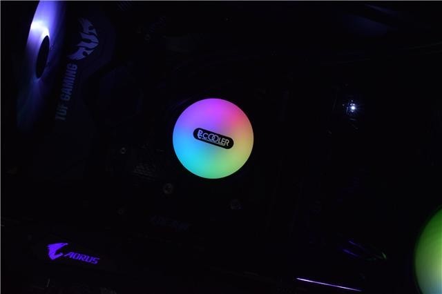 手把手教你装CPU水冷,超频三凌镜360水冷分享
