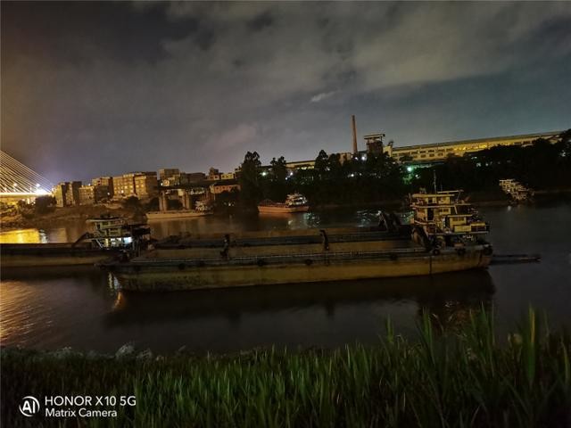 荣耀X10挑战多种极限拍摄场景:RYYB高感光真强大