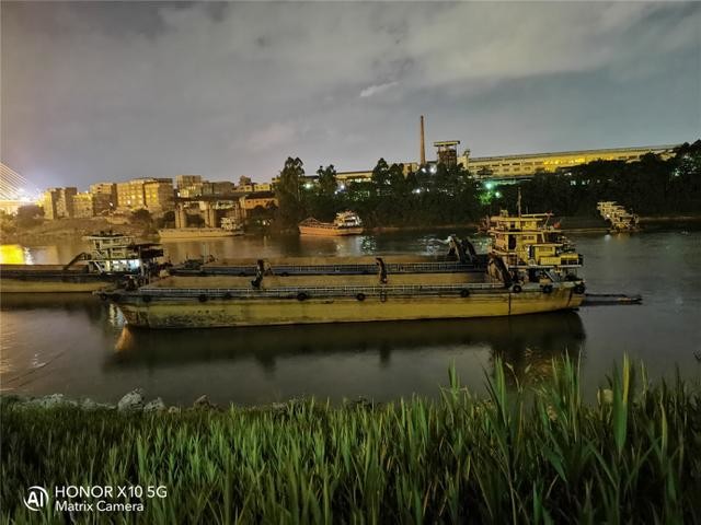 荣耀X10挑战多种极限拍摄场景:RYYB高感光真强大