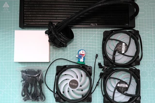 熄灭火焰山的挑战!颜值360水冷比240水冷强多少?