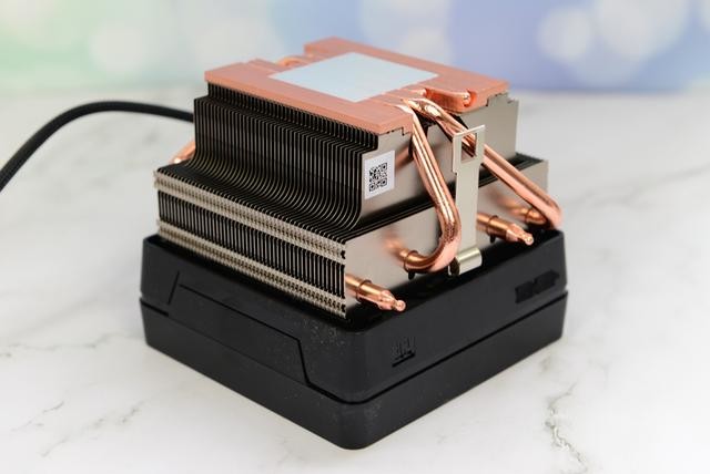 熄灭火焰山的挑战!颜值360水冷比240水冷强多少?