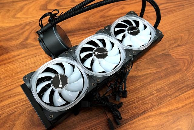 熄灭火焰山的挑战!颜值360水冷比240水冷强多少?