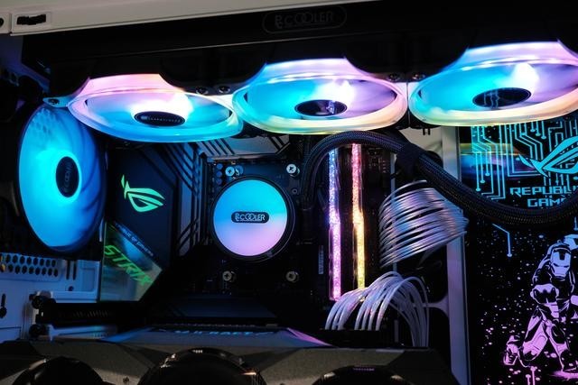 熄灭火焰山的挑战!颜值360水冷比240水冷强多少?
