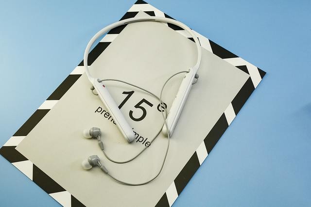 音质出众平价耳机:索尼wi-c400颈挂式耳机简评