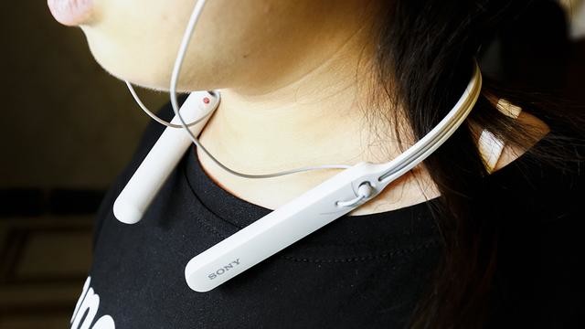 音质出众平价耳机:索尼wi-c400颈挂式耳机简评