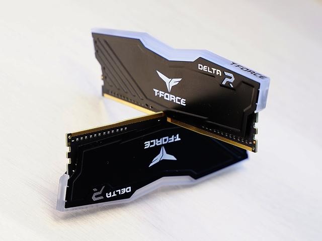 RGB主机必备灯条!十铨Delta RGB DDR4 3200内存上机分享