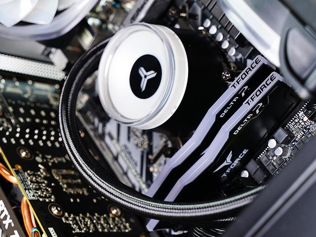 RGB主机必备灯条!十铨Delta RGB DDR4 3200内存上机分享