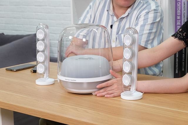 全新升级哈曼卡顿SoundSticks 4音箱:梦幻水晶造型 震撼音乐体验