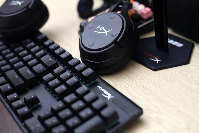 我的Hyperx套装再次升级,HyperxCloud Flight S天剑拆解看提升