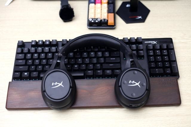 我的Hyperx套装再次升级,HyperxCloud Flight S天剑拆解看提升
