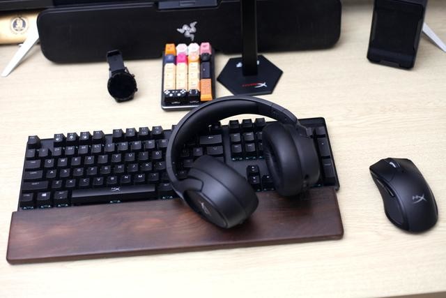 我的Hyperx套装再次升级,HyperxCloud Flight S天剑拆解看提升