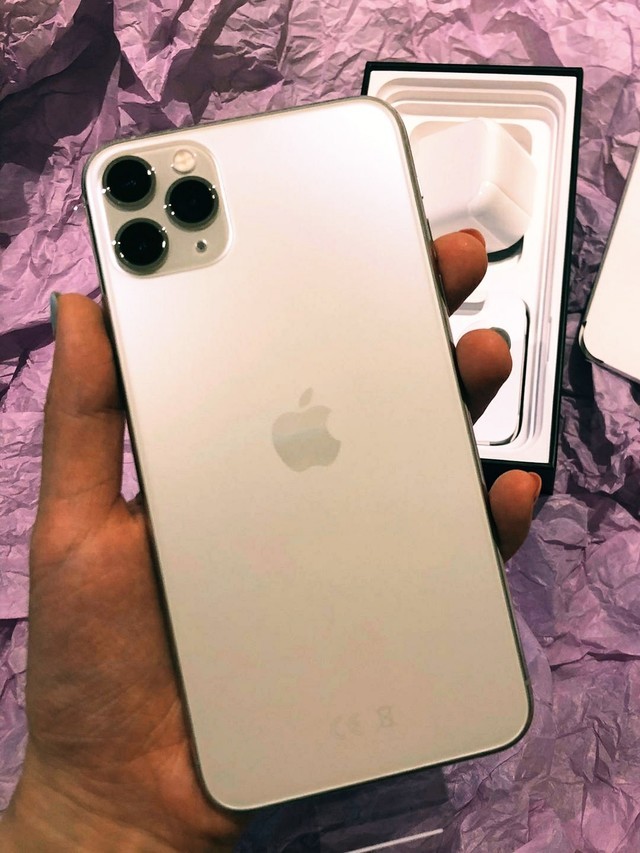 苹果11刚上市,我的旧手机就摔坏了,你说巧不巧-中关村在线头条