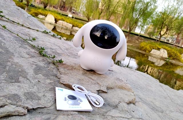 巴巴腾智能陪护机器人A3:陪护让亲情更近一步