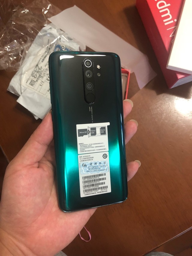 夭寿啦你敢信这手机只卖1000多现在的手机市场是怎么了