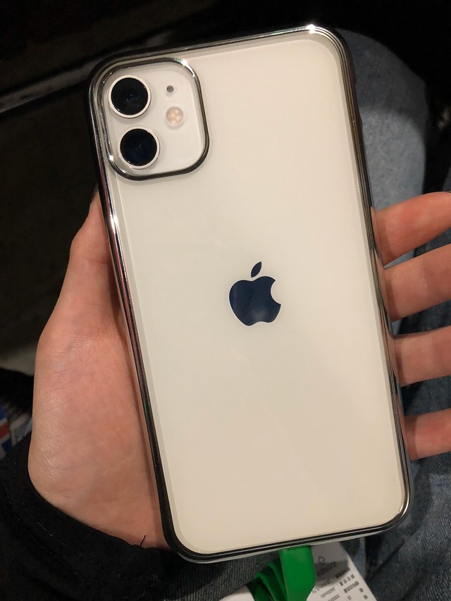 奶白iphone11,用苹果手机选择了万年的白色