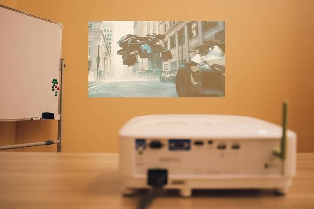 办公幸福感「瞬间提升」,BenQ E580T 上手体验
