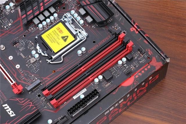 ɼԦ˫4Kʾ΢Z270+RX580װ