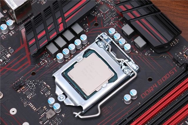 ɼԦ˫4Kʾ΢Z270+RX580װ