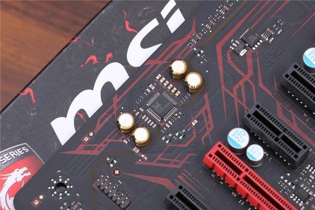ɼԦ˫4Kʾ΢Z270+RX580װ