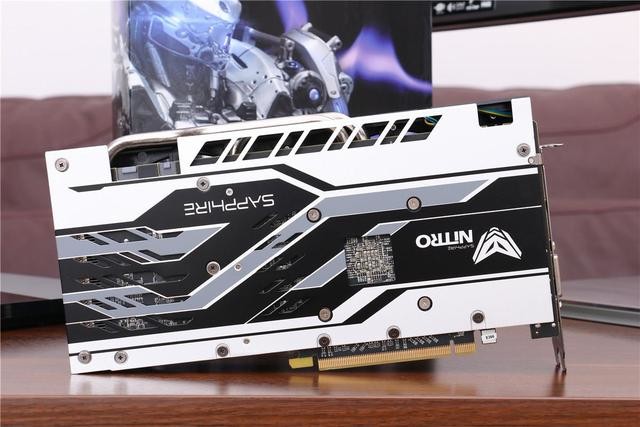 ɼԦ˫4Kʾ΢Z270+RX580װ