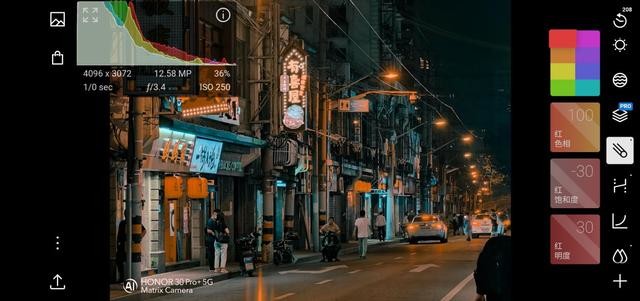 �����������ɫ��Ƭ��һ����ҫ30ϵ���ֻ�+һ���̸̳㶨
