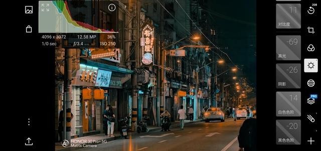�����������ɫ��Ƭ��һ����ҫ30ϵ���ֻ�+һ���̸̳㶨