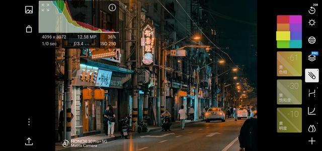�����������ɫ��Ƭ��һ����ҫ30ϵ���ֻ�+һ���̸̳㶨
