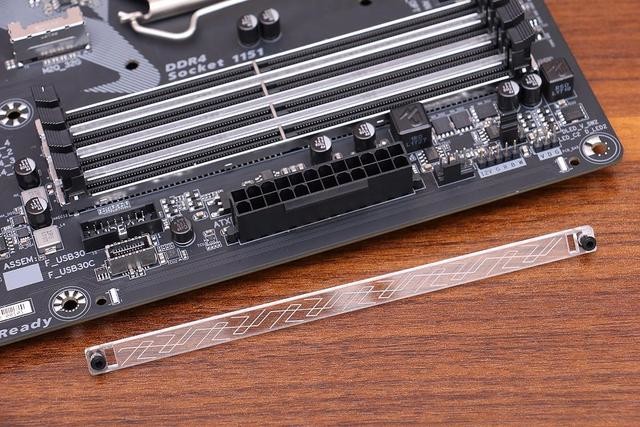 i5ɵi7˴ i5-8600K +  Z370 AORUS С