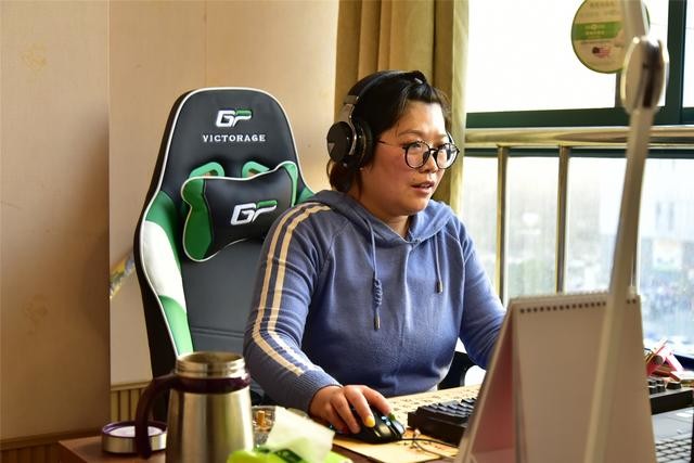 电竞椅能当办公椅?体验一把才知道