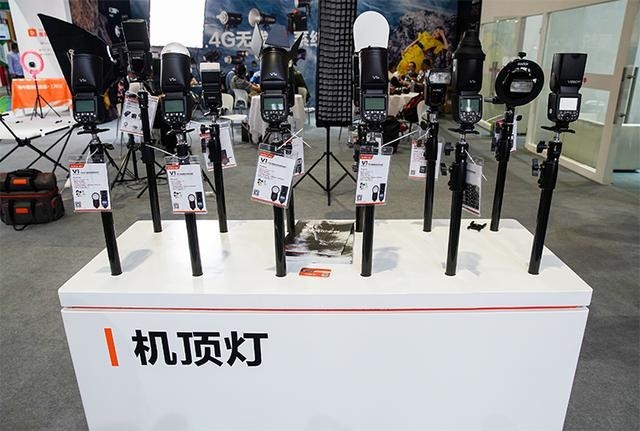 2020P&I | 从闪光灯到LED补光灯 神牛P&I现场展示不俗实力