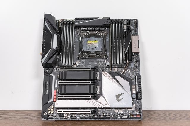 技嘉X299X AORUS MASTER主板评测:为新品CPU而生的全能型选手